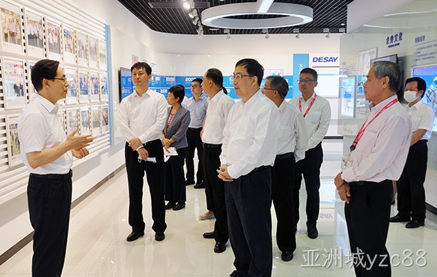 广东省副省长王曦一行莅临亚洲城yzc88考察调研