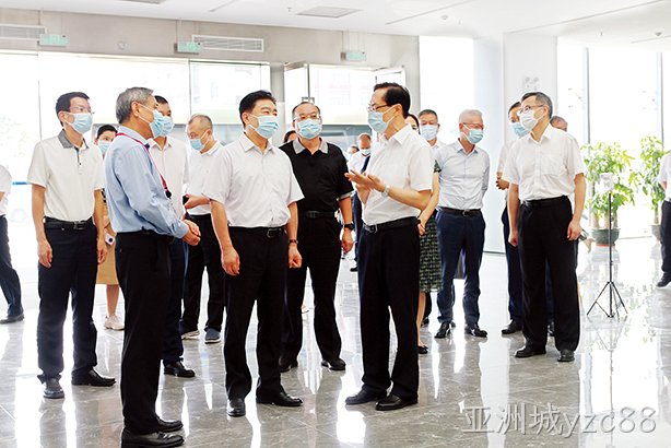 省政协主席王荣到亚洲城yzc88调研——坚定发展信心 推动企业做强做优做大