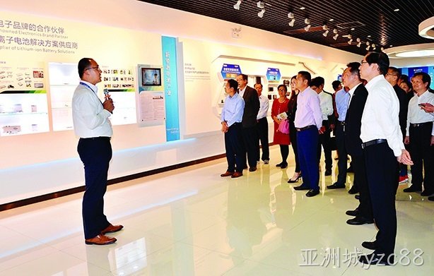 惠州企业“两会”组织参观亚洲城yzc88两家公司